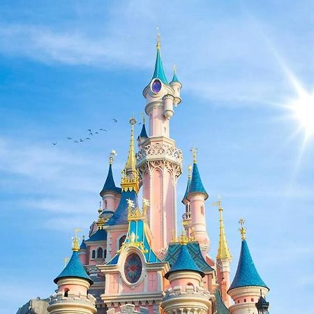 The Art Of Disney Chessy Bagian luar foto